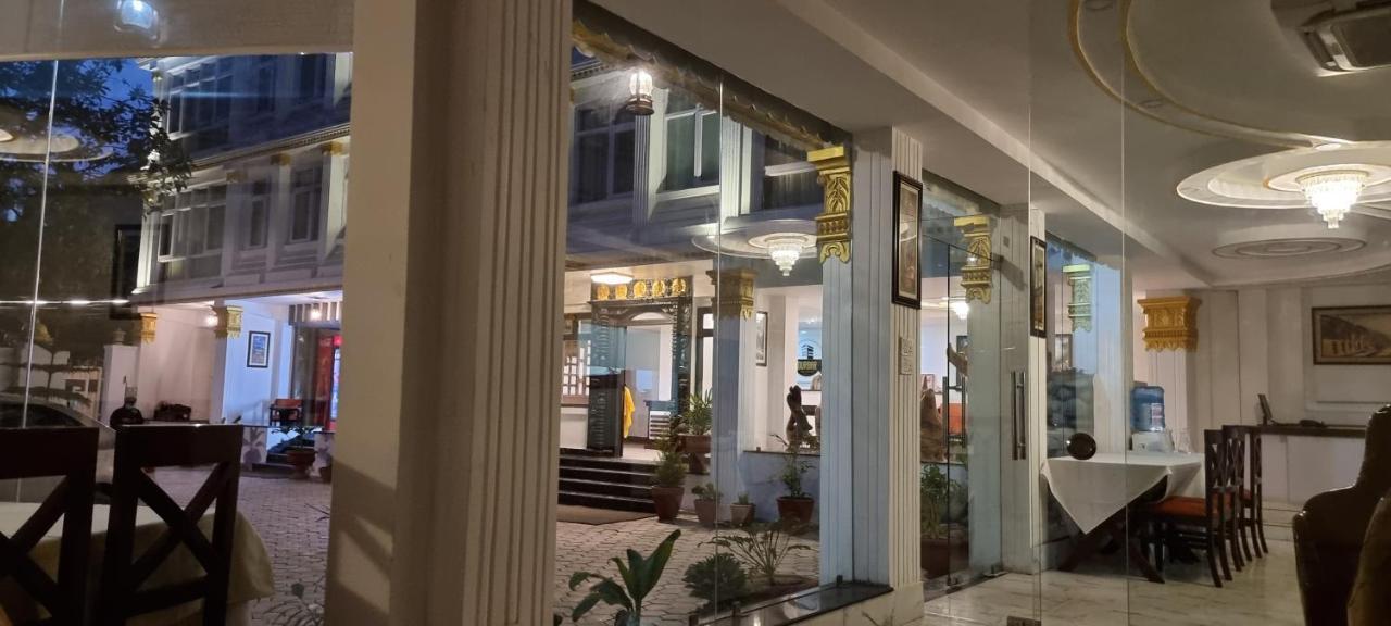 Durbar Hotel & Residence Kathmandu Luaran gambar
