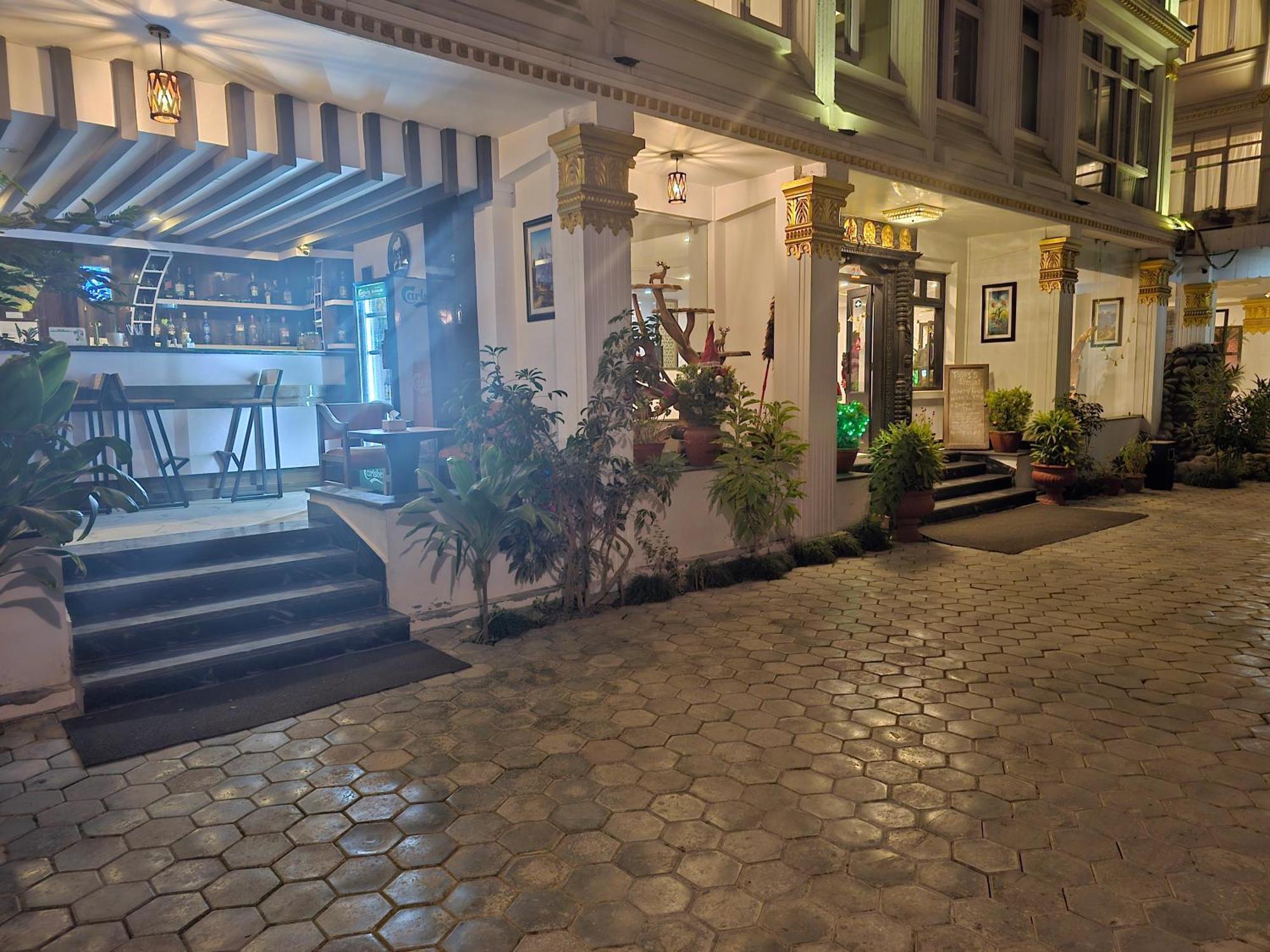 Durbar Hotel & Residence Kathmandu Luaran gambar