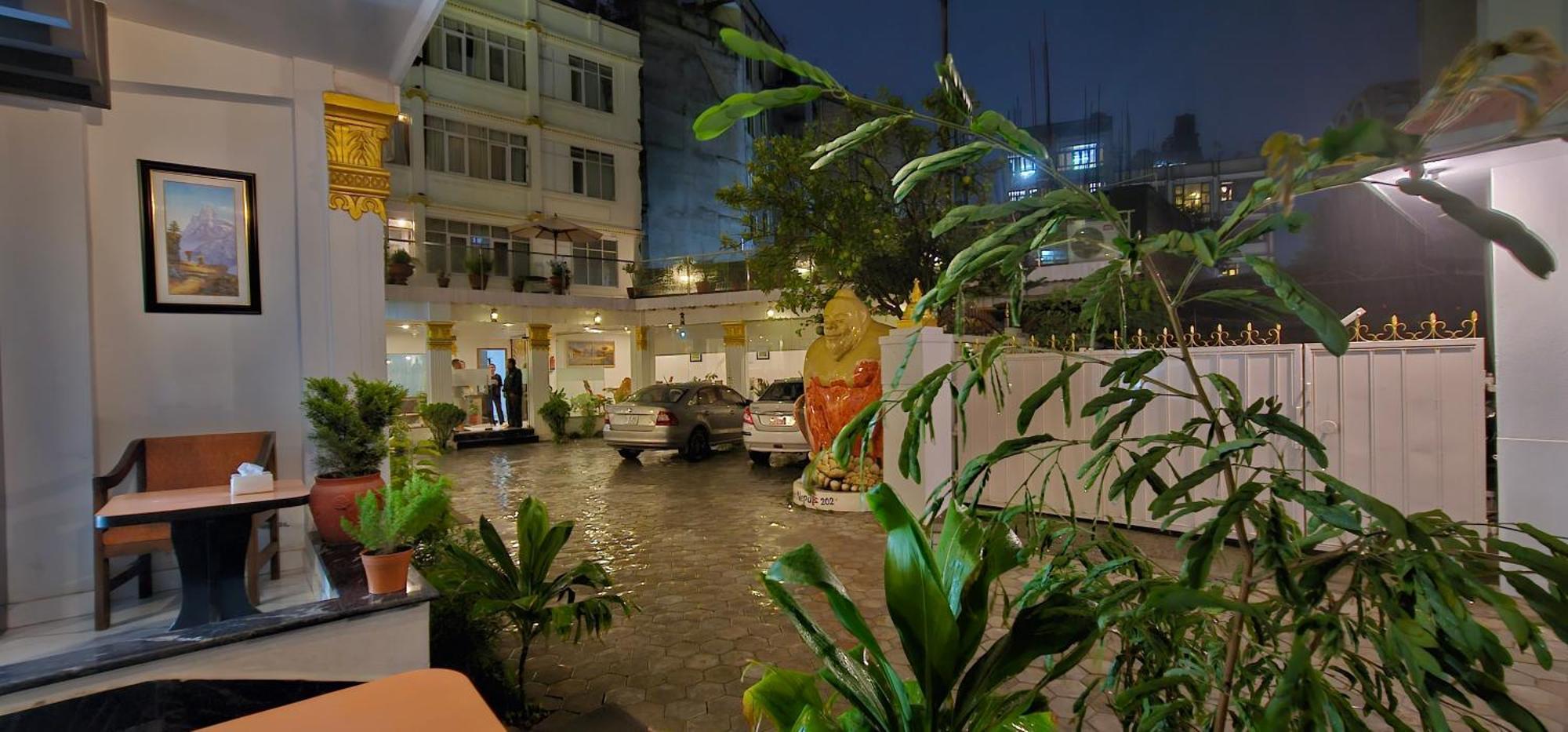 Durbar Hotel & Residence Kathmandu Luaran gambar